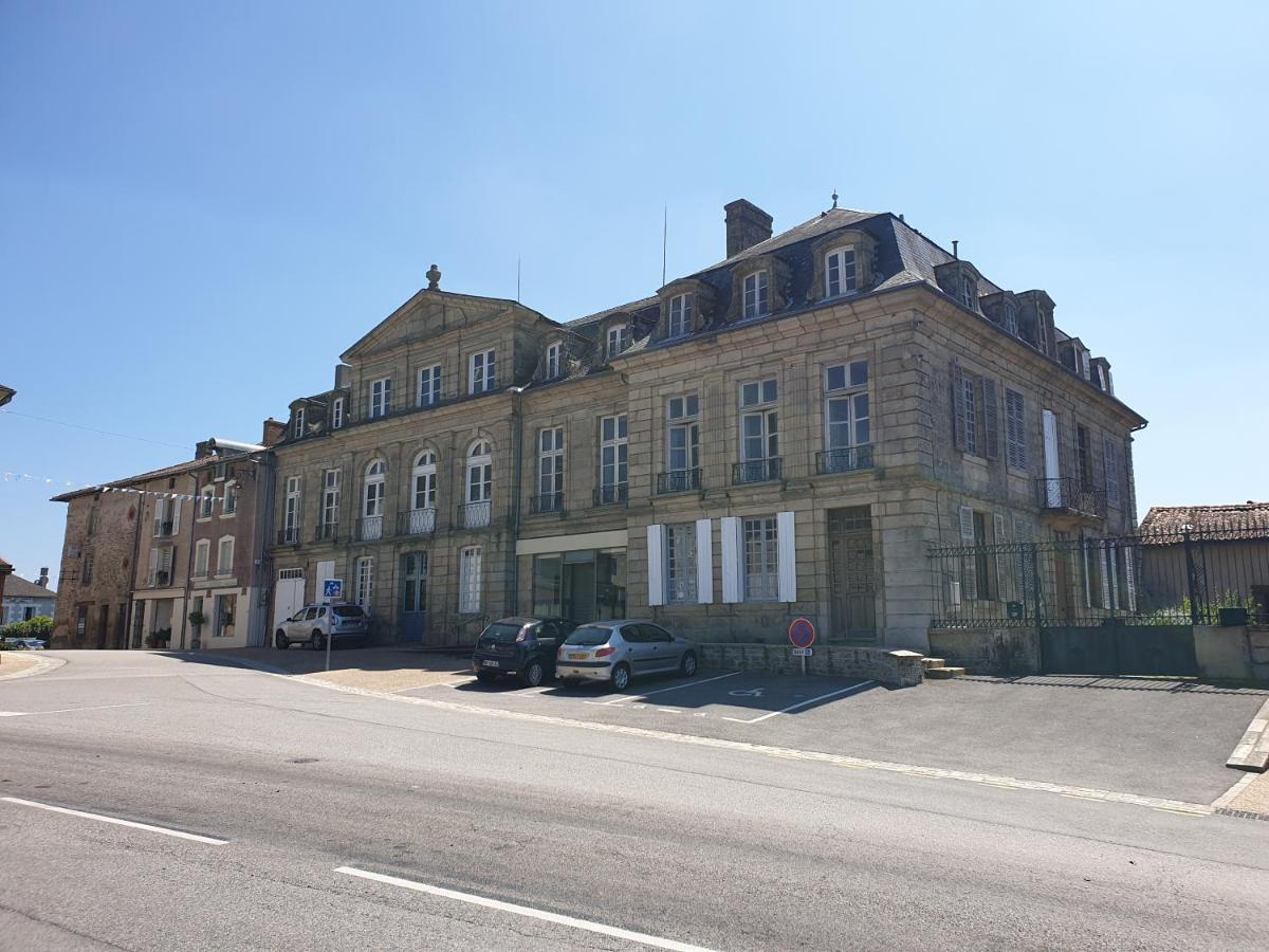 Châteauponsac Le Chateau מראה חיצוני תמונה