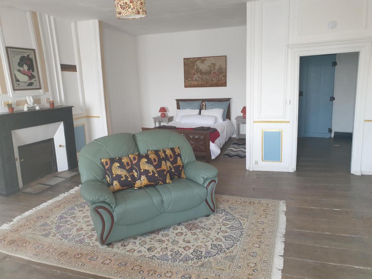 Châteauponsac Le Chateau מראה חיצוני תמונה